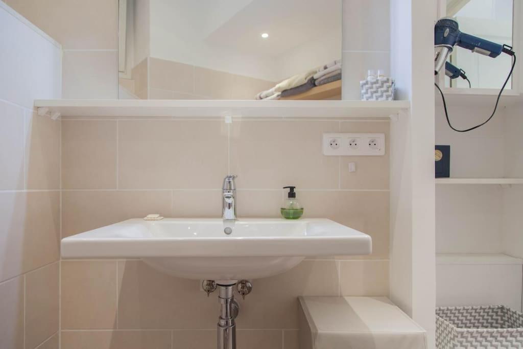 #28 1 Bdr Flat Ac Balcony Hper Central 10Mins To Beach & Old Town นีซ ภายนอก รูปภาพ